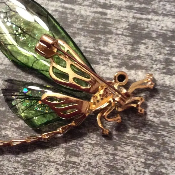 Green Dragonfly Brooch - Picture 2 of 6